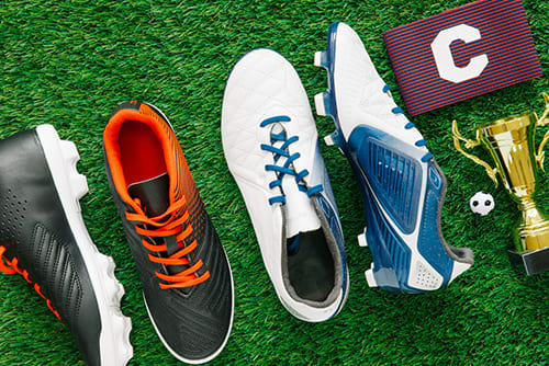 Sports shoes